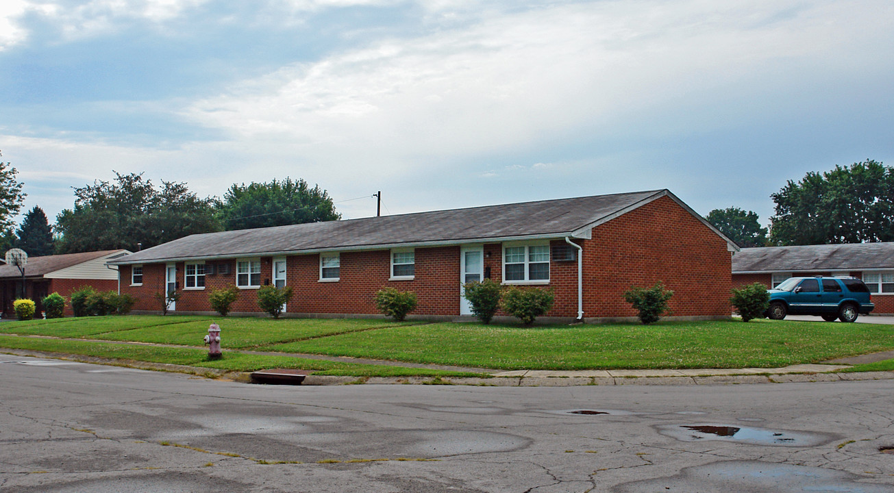 278-292 Mills Pl in New Lebanon, OH - Building Photo