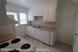 7549 Wyoming St in Kansas City, MO - Building Photo - Building Photo