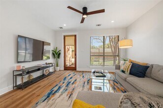 4124 Valley View Rd in Austin, TX - Building Photo - Building Photo