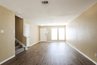 1127 Laurel Chase Tr in Houston, TX - Building Photo - Building Photo
