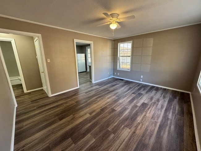 1401 N Detroit Ave in Russellville, AR - Building Photo - Building Photo