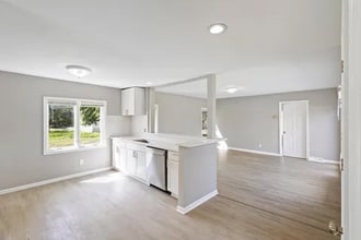 611 E Sumner St in Hartford, WI - Building Photo - Building Photo