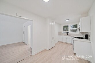 1136 S Sherbourne Dr in Los Angeles, CA - Building Photo - Building Photo