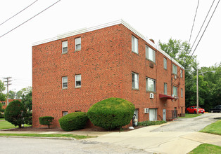 13065 Puritas in Cleveland, OH - Building Photo - Building Photo