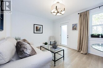 30 Oak Park Ave in Toronto, ON - Building Photo - Building Photo