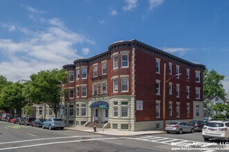 73 Brighton Ave, Unit 1 in Boston, MA - Building Photo - Building Photo