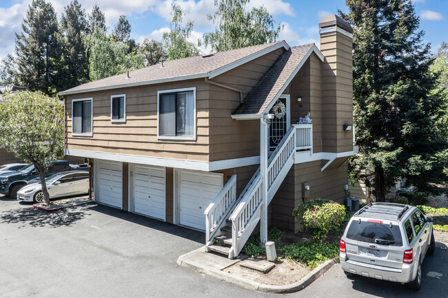 160 Farm Ln in Martinez, CA - Building Photo - Building Photo