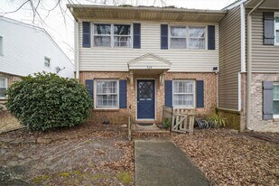 534 Oak Meadow Ln in Auburn, AL - Building Photo