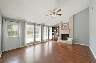 3210 Pebble Lake Dr in Sugar Land, TX - Building Photo - Building Photo