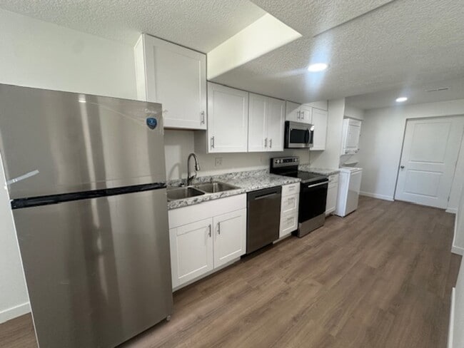 936 Nichols Ave in Layton, UT - Building Photo - Building Photo