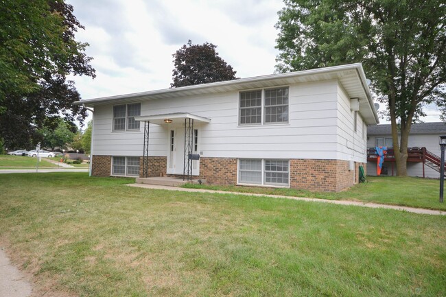 property at 1725 40th St NW