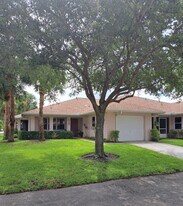 1747 N Dovetail Dr in Fort Pierce, FL - Building Photo