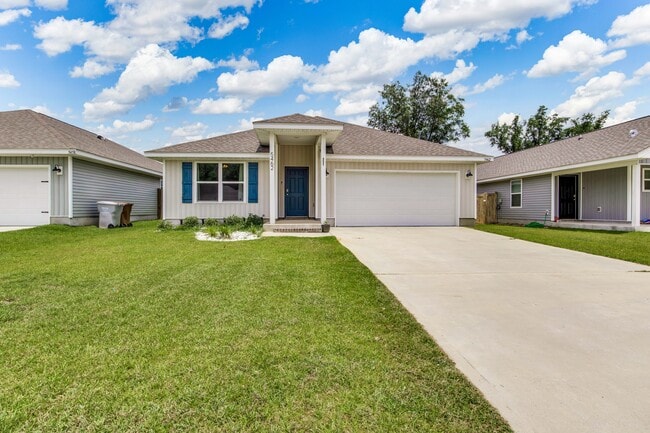 5462 Peach Dr