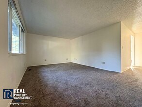 4502 76th Ave W in University Place, WA - Building Photo - Building Photo