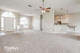 2352 Longmont Dr in Jacksonville, FL - Building Photo - Building Photo