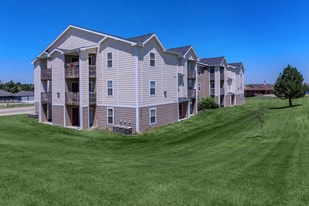 Crestview in Sidney, NE - Building Photo