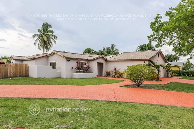 14730 SW 158th St in Miami, FL - Building Photo - Building Photo