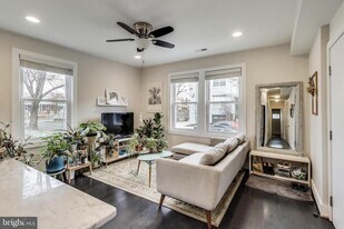426 18th St NE in Washington, DC - Building Photo