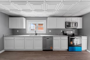 404 High St in St. Albans, WV - Building Photo