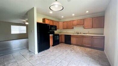 23765 Roulette Rd in Waynesville, MO - Building Photo - Building Photo
