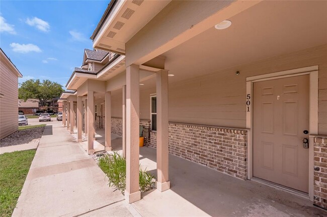 2002 20th St in Huntsville, TX - Building Photo - Building Photo