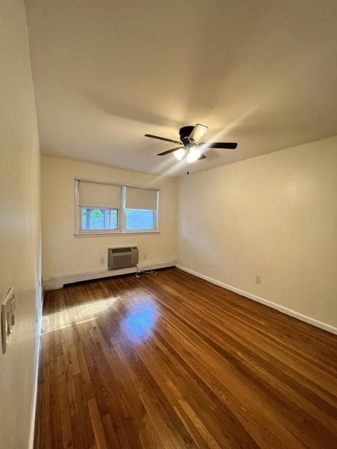 44 W 56th St in Bayonne, NJ - Building Photo - Building Photo