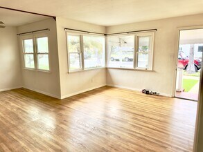 1914 S Tremont St in Oceanside, CA - Building Photo - Building Photo