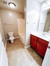 618 Condo Club Dr-Unit -618 Condo Club Drive #109 in Wilmington, NC - Foto de edificio - Building Photo