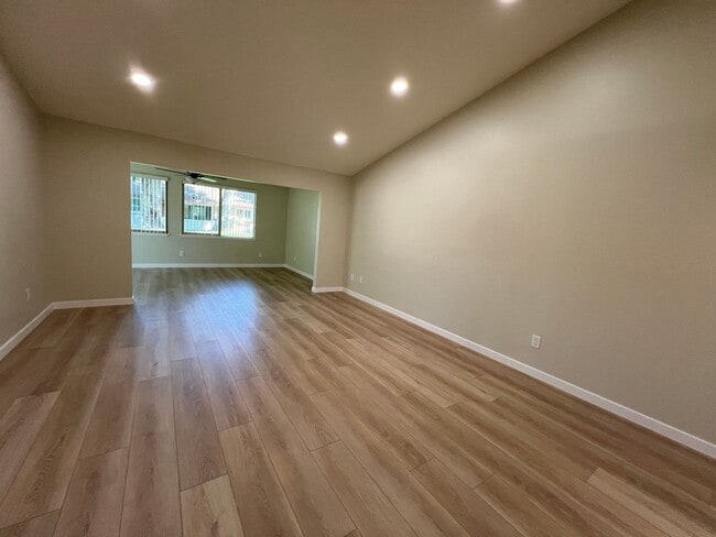 13312 Village 13 in Camarillo, CA - Building Photo - Building Photo