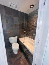 11163 NW 7th St in Miami, FL - Building Photo - Building Photo