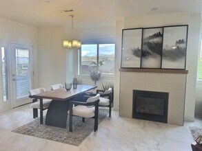 582 Fair Oaks Ave in Ashland, OR - Building Photo - Building Photo