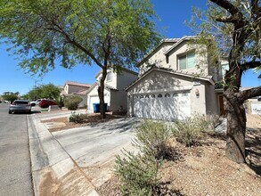 7433 Aardvark Walks St in Las Vegas, NV - Building Photo - Building Photo