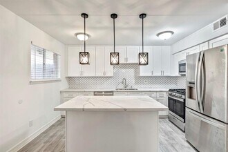 1529 Wirt Rd in Houston, TX - Building Photo - Building Photo