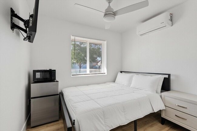 property at 2956 E Mobile Ln