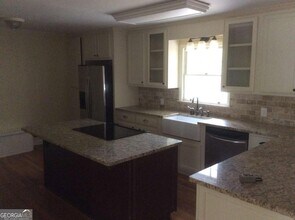 290 Burke Cir in Mcdonough, GA - Building Photo - Building Photo