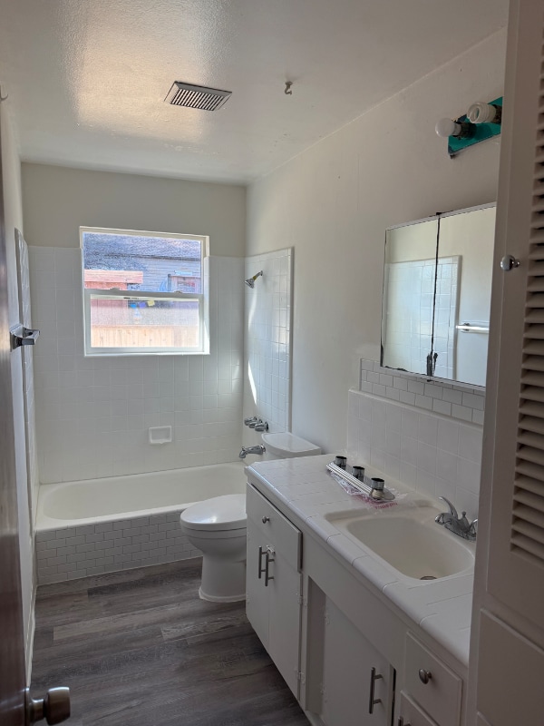 2030 Kinsley St in Santa Cruz, CA - Building Photo - Building Photo