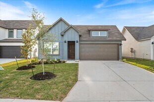 379 Wayne Wy in New Braunfels, TX - Building Photo