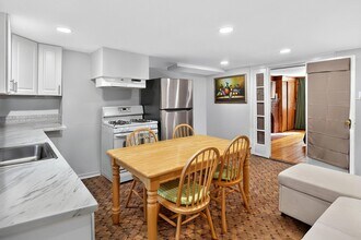 288 4th St in Jersey City, NJ - Building Photo - Building Photo