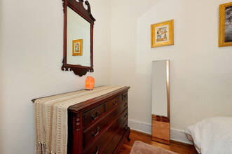 120 E 40th St in New York, NY - Building Photo - Building Photo