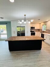 2171 NE 62nd Ct in Fort Lauderdale, FL - Building Photo - Building Photo