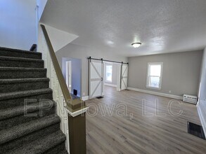 827 Dawson St in Waterloo, IA - Building Photo - Building Photo