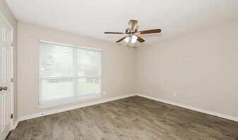 224 E Valley View Dr in Phoenix, AZ - Building Photo