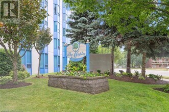 1272 Ontario St in Burlington, ON - Building Photo - Building Photo