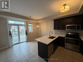 4165 Palermo Common in Burlington, ON - Building Photo - Building Photo