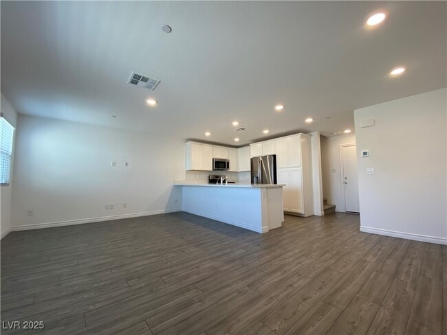 property at 6148 Foxes Dl St