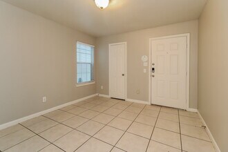 4939 S Cancun in Houston, TX - Building Photo - Building Photo