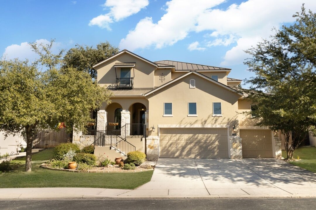 17918 Bella Luna Way in San Antonio, TX - Building Photo