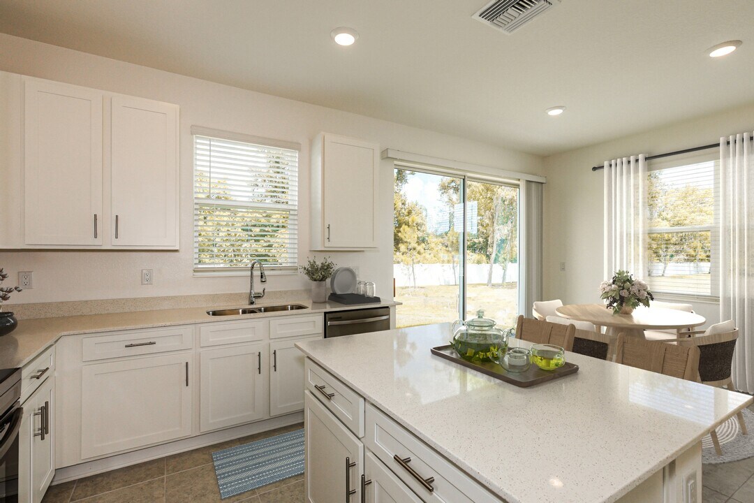 1432 Tristar Dr in Plant City, FL - Building Photo