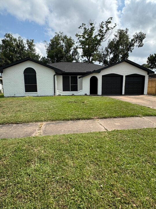 11927 Troulon Dr in Houston, TX - Building Photo