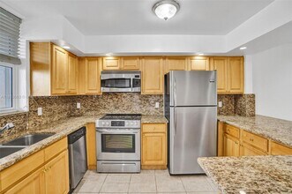 3100 NE 49th St in Fort Lauderdale, FL - Building Photo - Building Photo